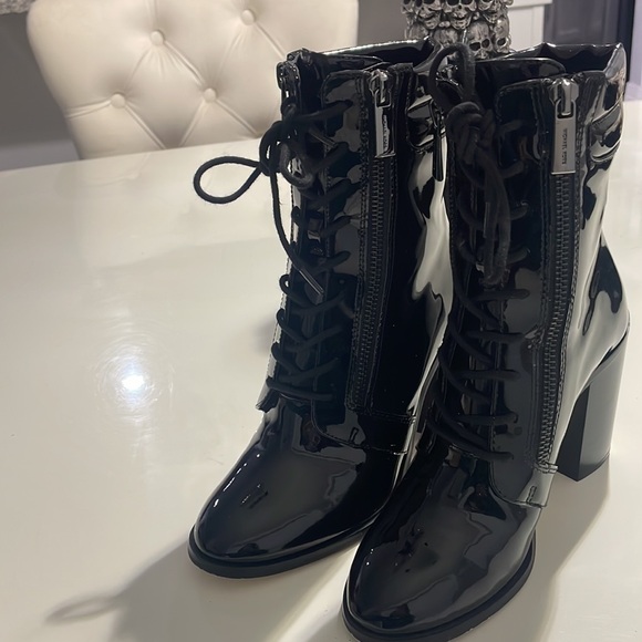 Michael Kors Leather booties - Picture 5 of 10